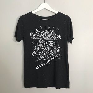 Warner Bros. Tops - Harry Potter Black Tee βI Solemly Swearβ Size S π€ Warner Bros. Tops - Harry Potter Black Tee βI Solemly Swearβ Size S π€